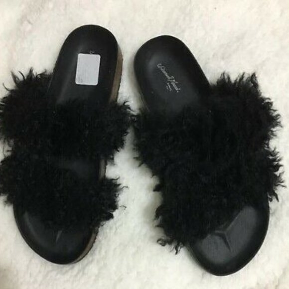 NWT Womens Two Band Faux Fur Slide Sandals-8/9.5 - Picture 1 of 4